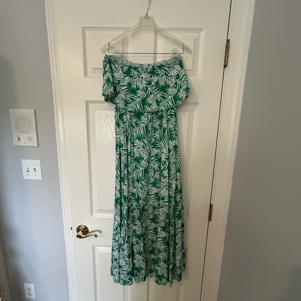 Green Tropical sleeveless Maxi Dress